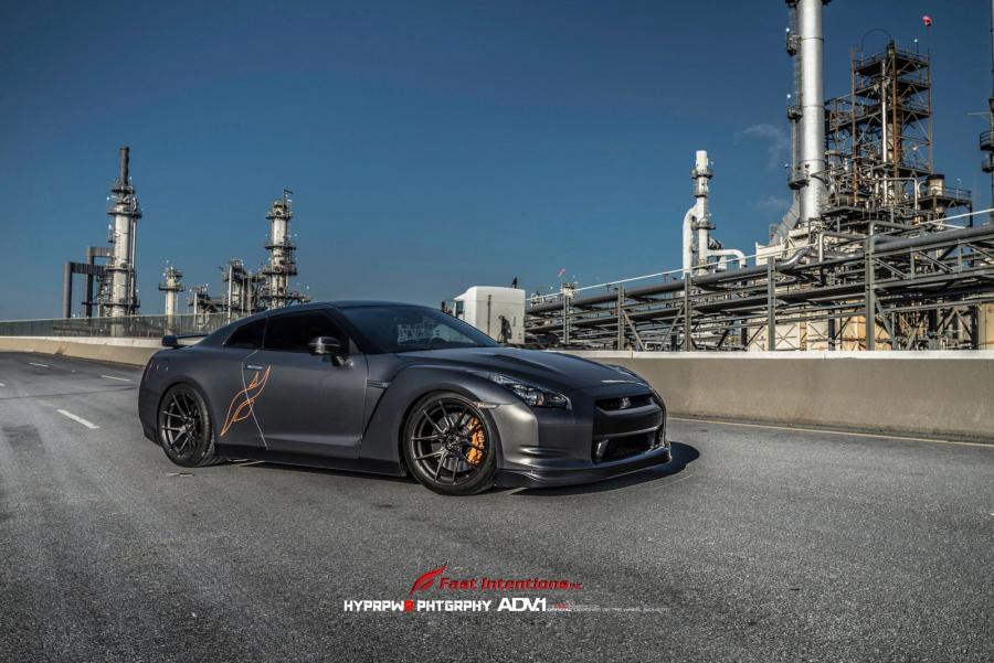  Nissan GT-R on ADV.1 Wheels (ADV50MV1SL) 2015 года  (фото 17 из 36)
